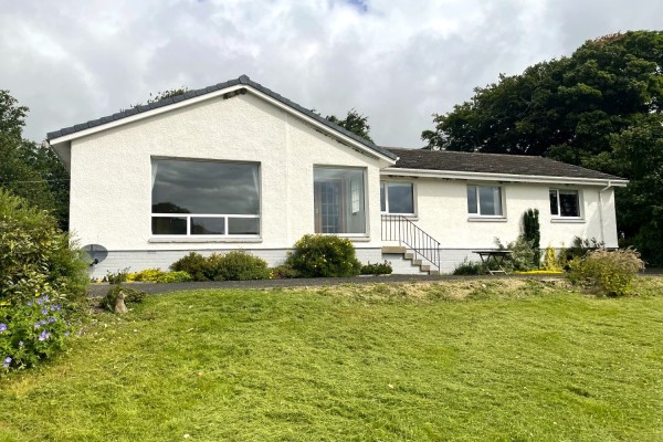 Shoestanes Farmhouse Front