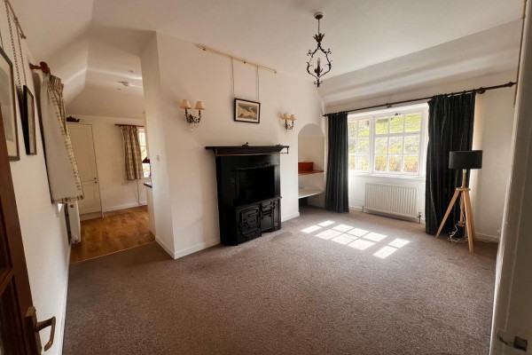 Laundry Cottage Dinning room